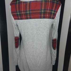 Small boutique tunic top